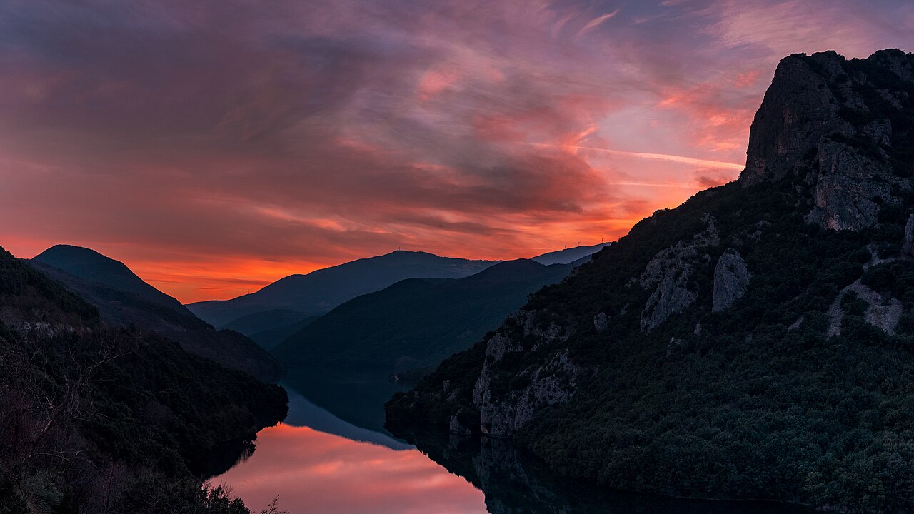 Sunset over the Aliakmonas gorge near Veria